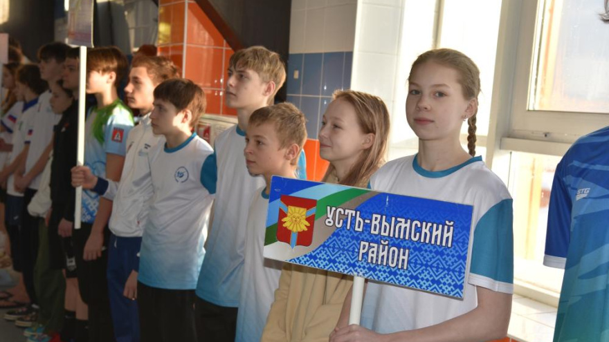 В Сыктывкаре начались чемпионат и первенство Республики Коми по плаванию