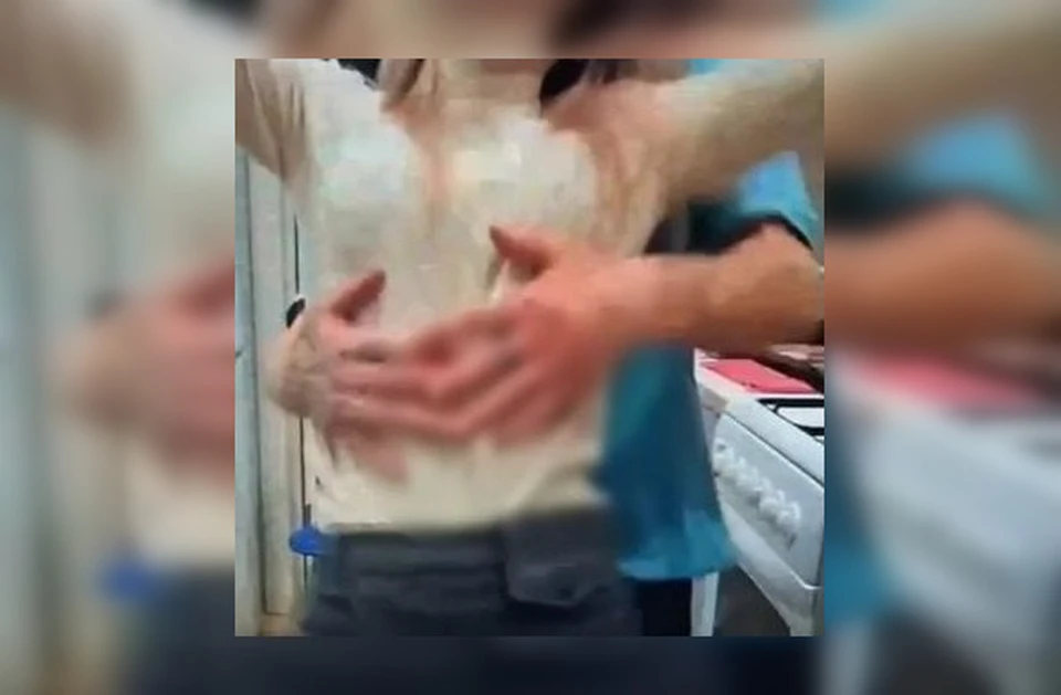 "Эротические" танцы под детский плач: полиция Коми завершила проверку видео семейной пары