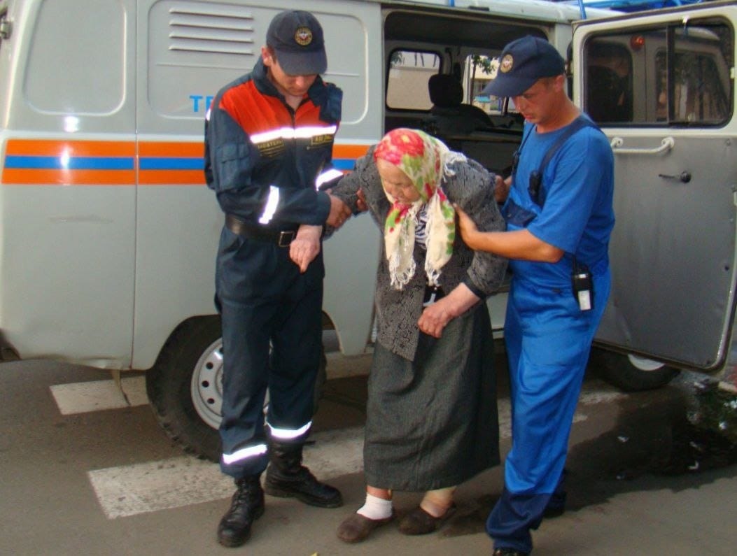 В Печоре 74-летней бабушке потребовалась помощь спасателей