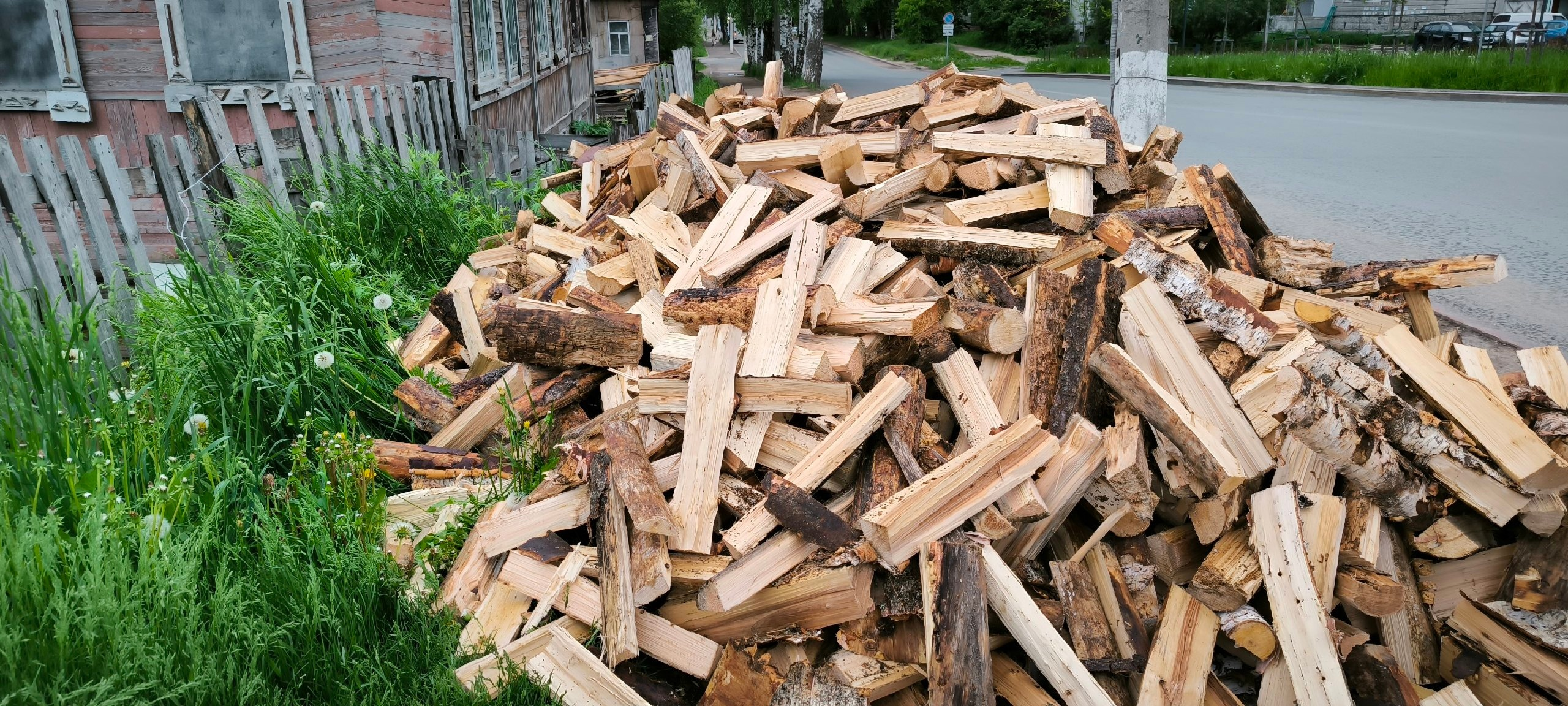 В Коми для жителей домов с печным отоплением сохранят льготы на дрова