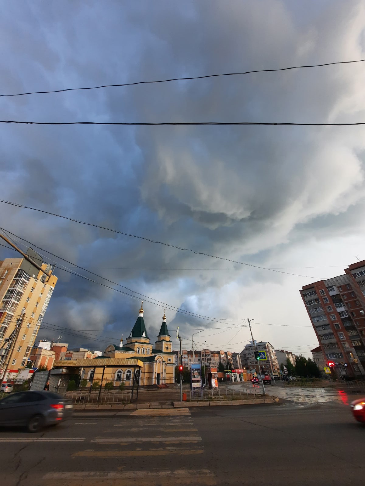 В Коми сразу в 15 районах объявлено штормовое предупреждение