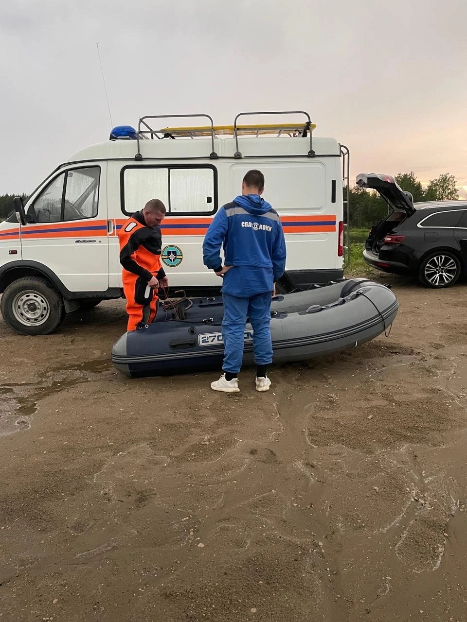 Спасатели нашли тело утонувшего мальчика в Сосногорске в 40 метрах от берега на глубине водоема