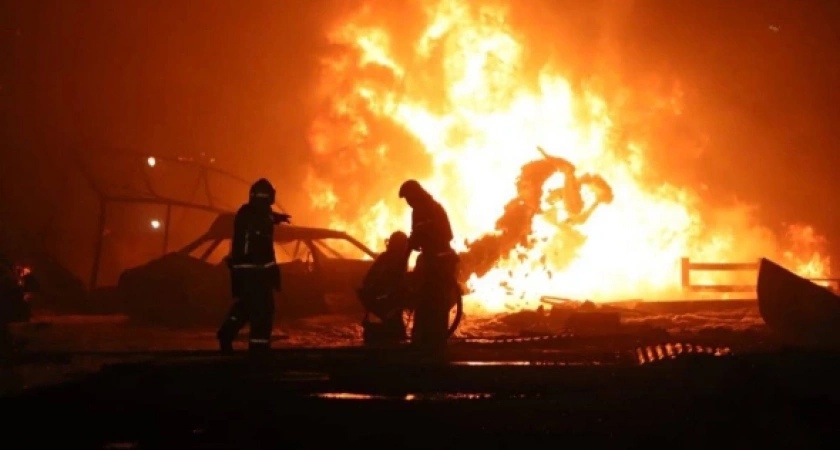 В Усинске произошел мощный взрыв и пожар на предприятии «Транснефть»