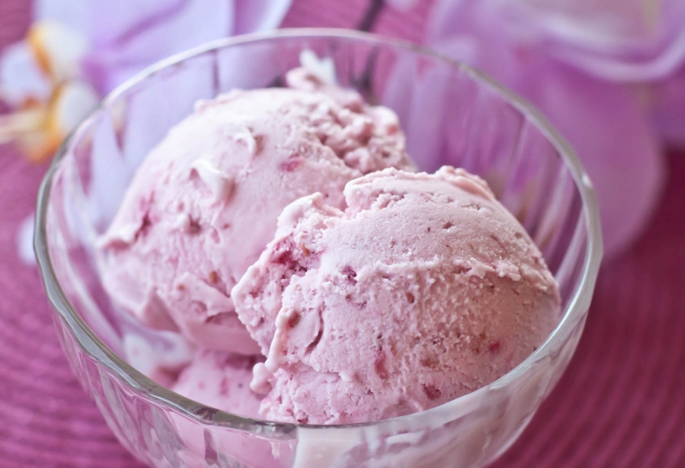 Кишечная палочка, плесень и "пальма": Роскачество назвало мороженое, которое запрещено давать детям