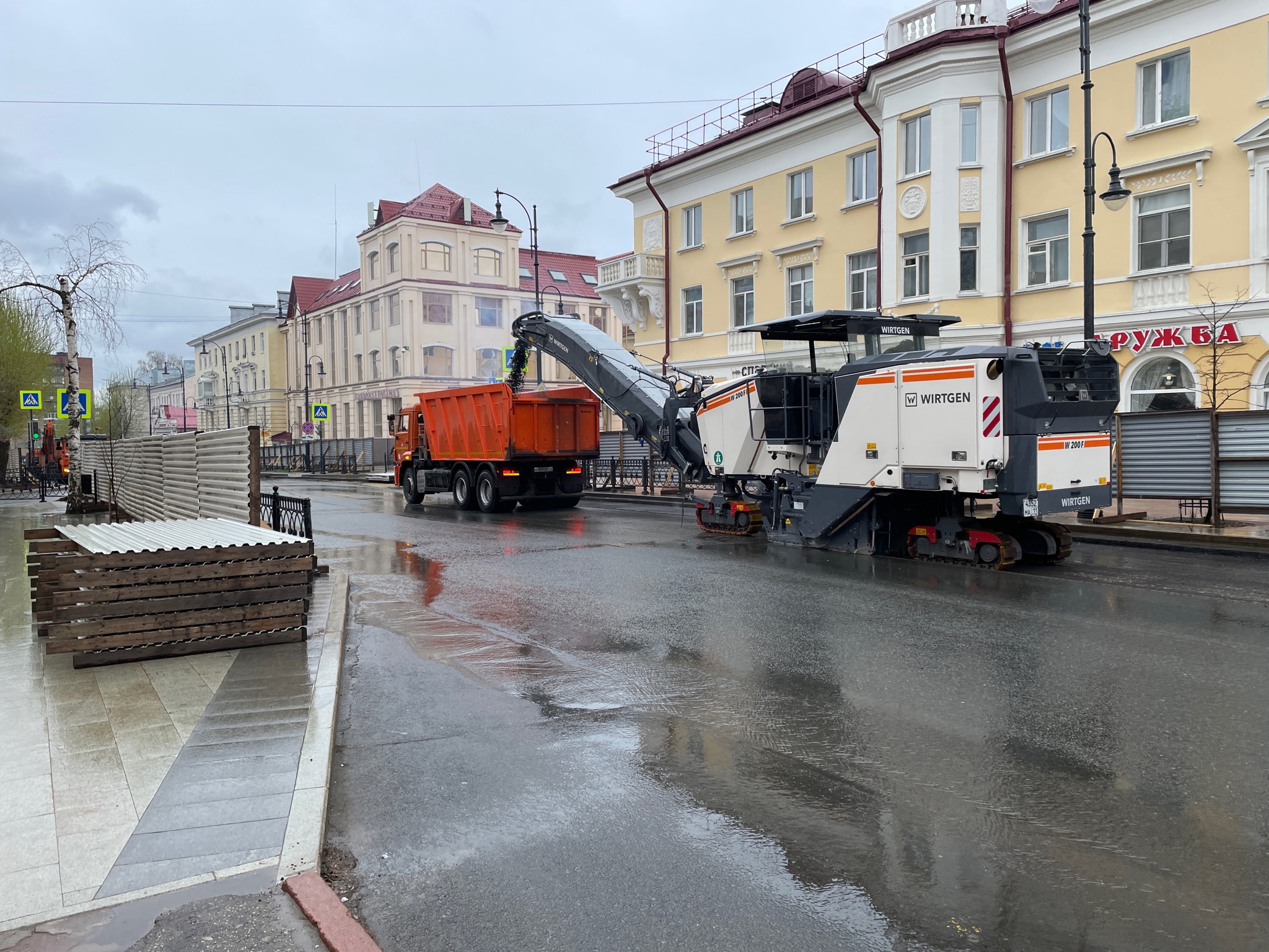 В Сыктывкаре начнут чинить дороги с помощью переработанных шин