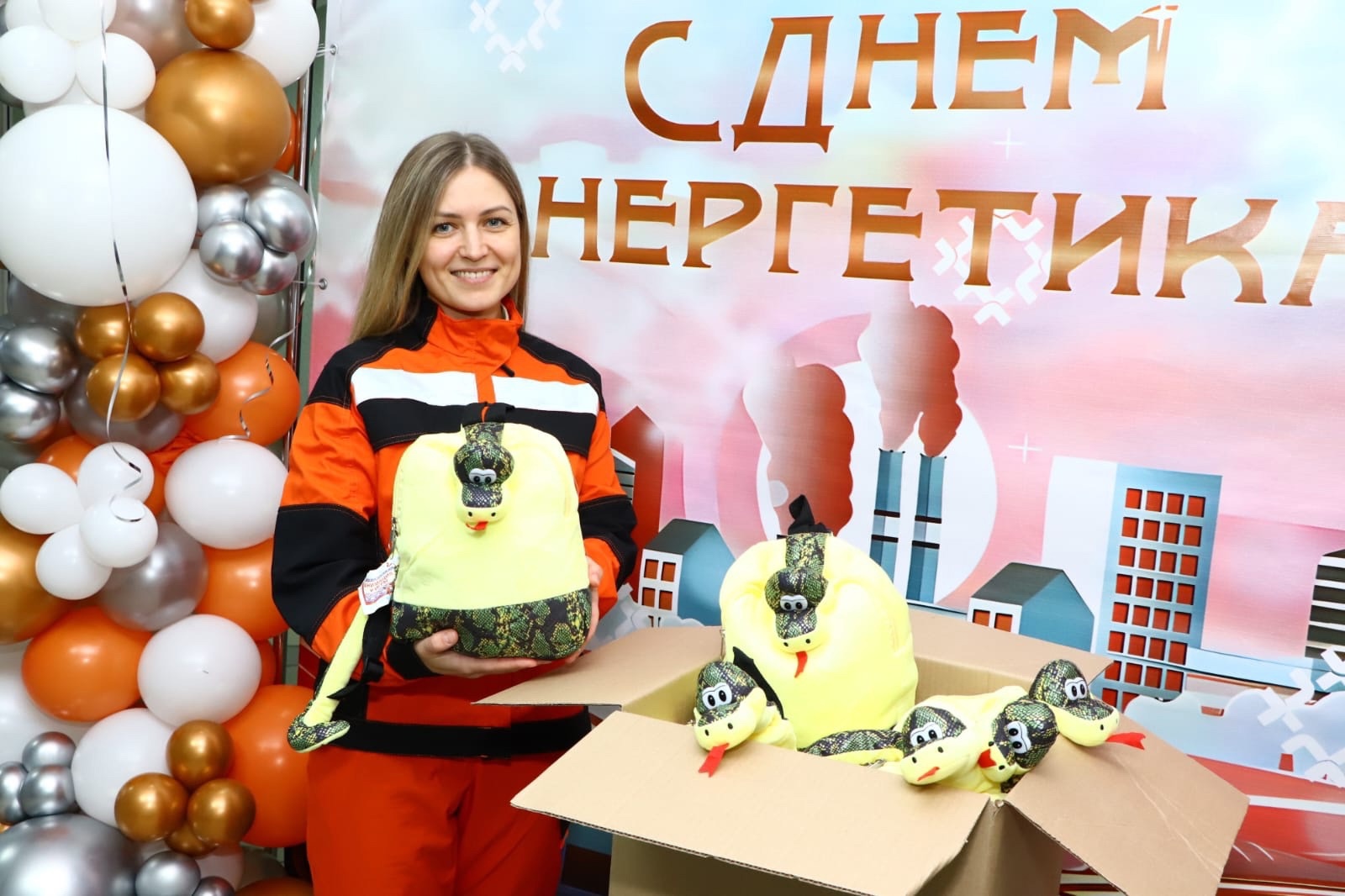 «Т Плюс» помогает Деду Морозу поздравлять сыктывкарских ребятишек с Новым годом