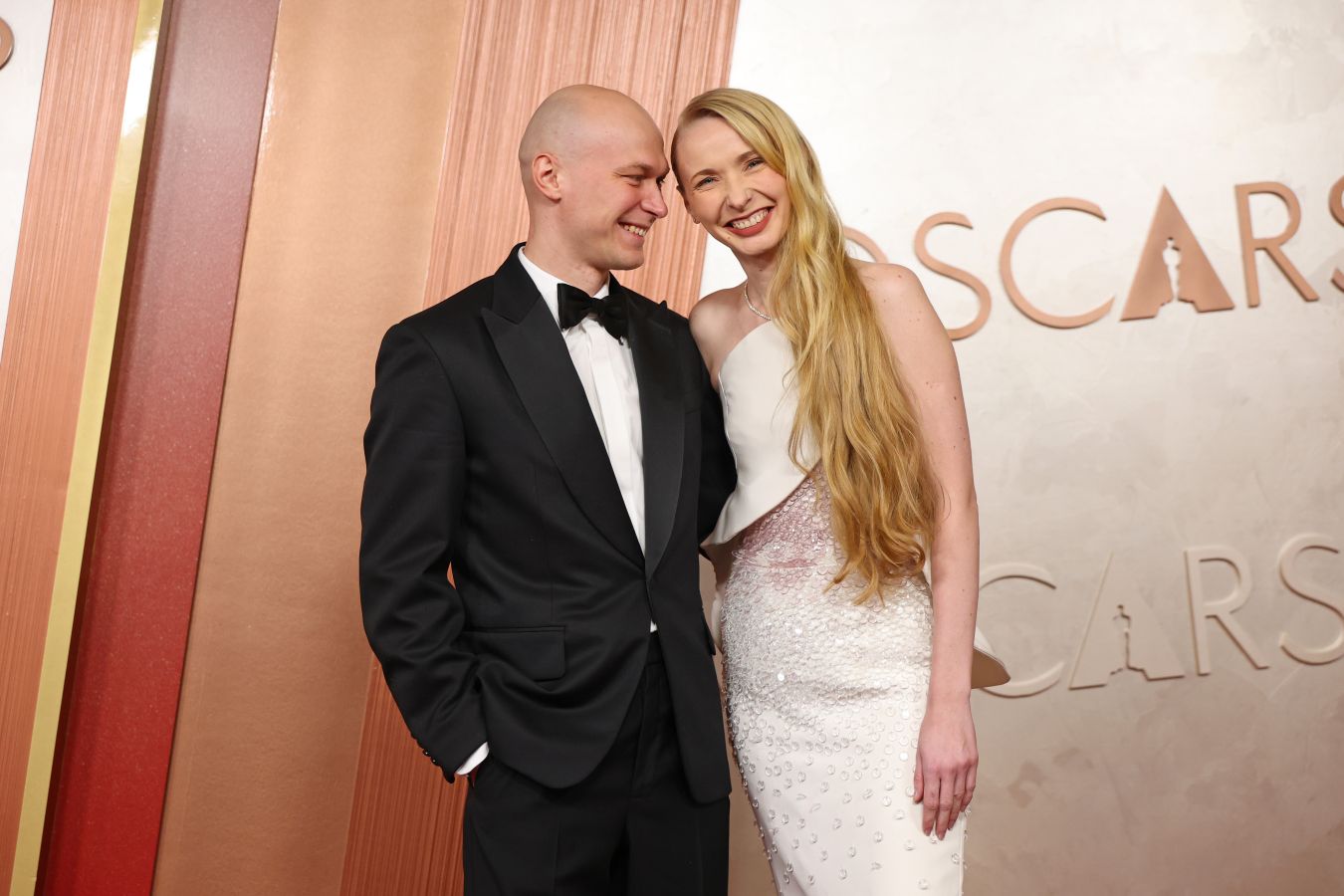 Триумфатор церемонии: фильм "Анора" с Юрой Борисовым взял пять "Оскаров"