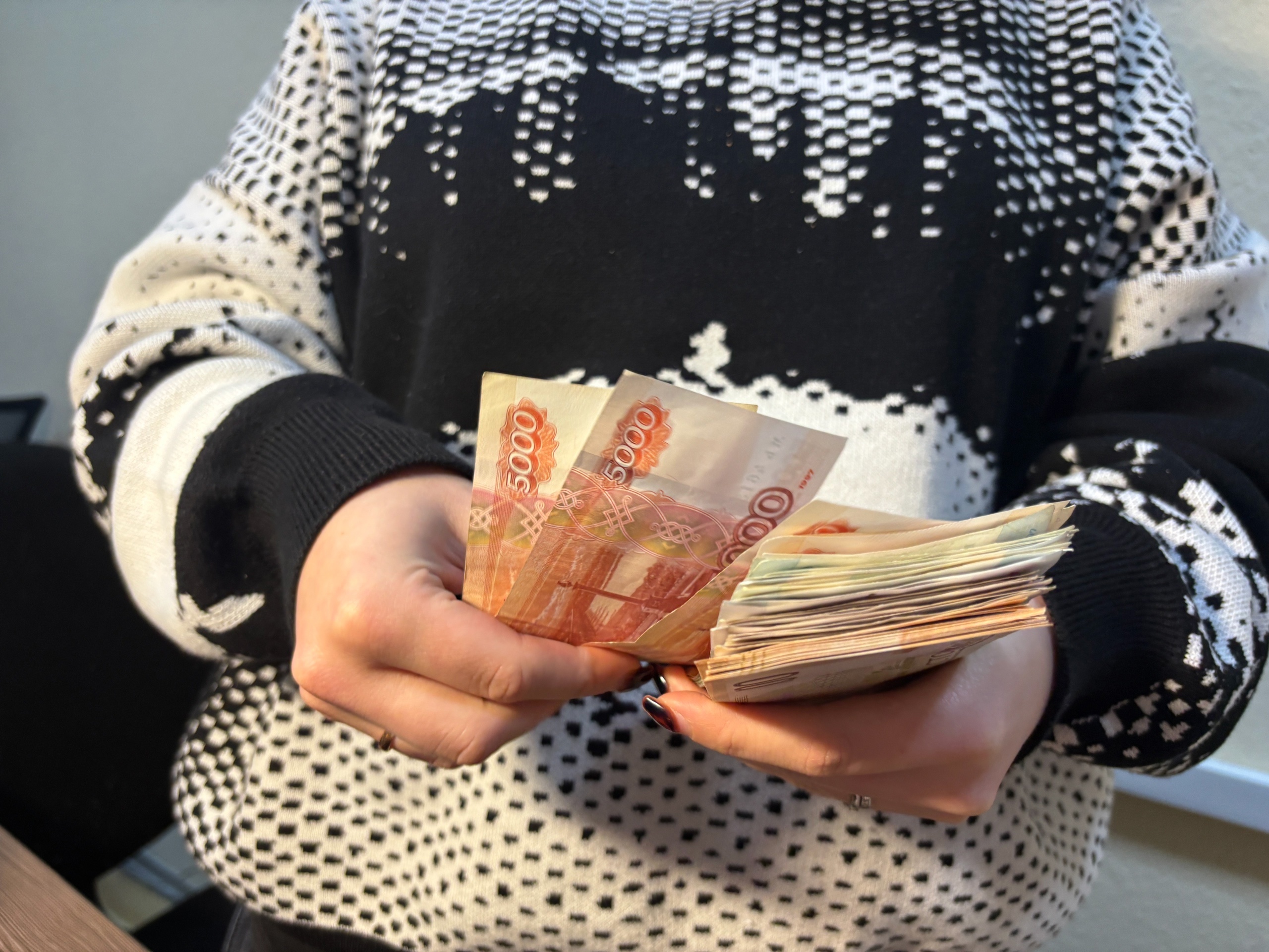 Россиян, кто получает пенсию на банковскую карту, ждет нововведение с 8 марта: рассказал эксперт