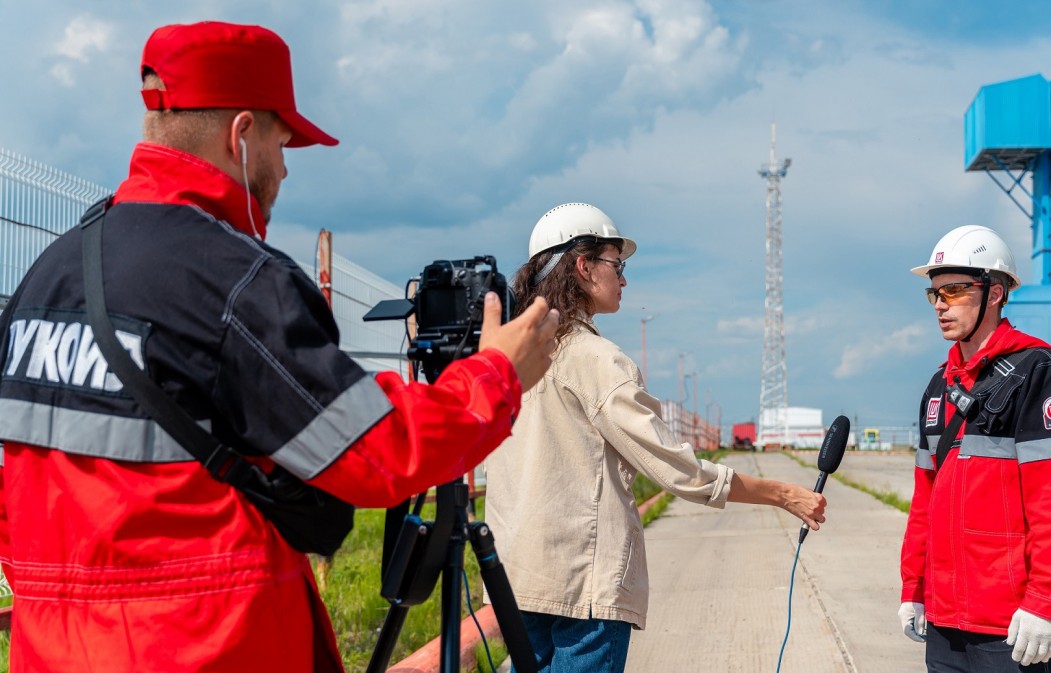 Нефтяники проводят отраслевой конкурс журналистских работ