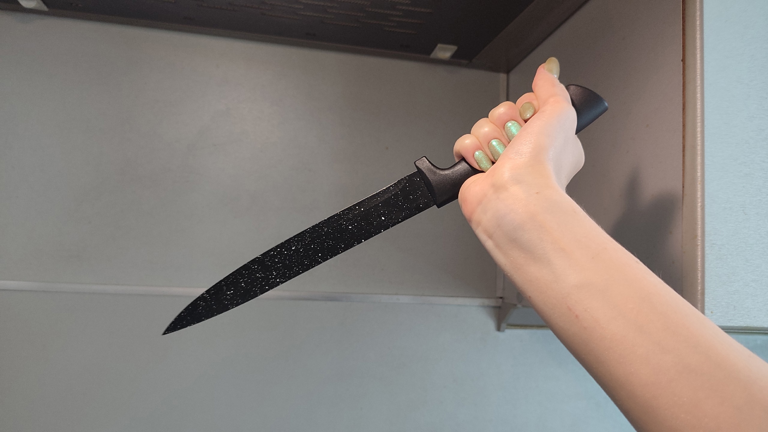 Жительница Коми ударила своего сожителя ножом в спину 