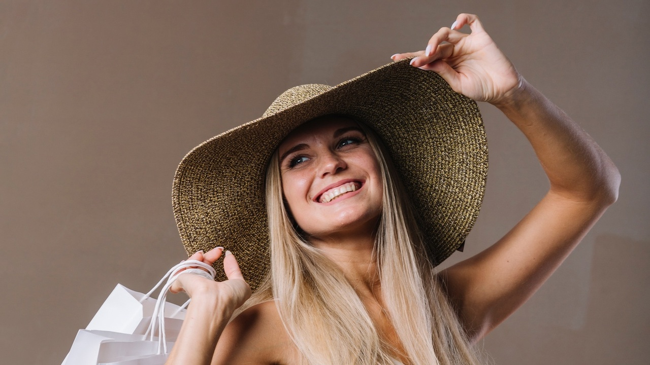 Эту одежду многие уже выкинули, а зря: топ-7 актуальных в 2025 году вещей, которые и через 100 лет будут в моде