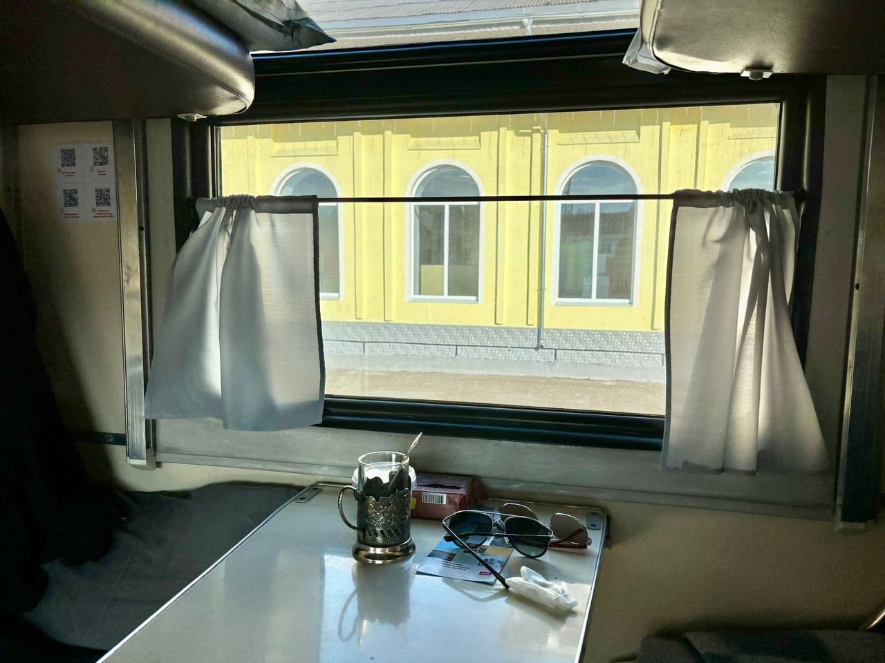 Беру 38-е место - в поезде еду как царица: опытные путешественники неспроста выбирают боковушку у туалета