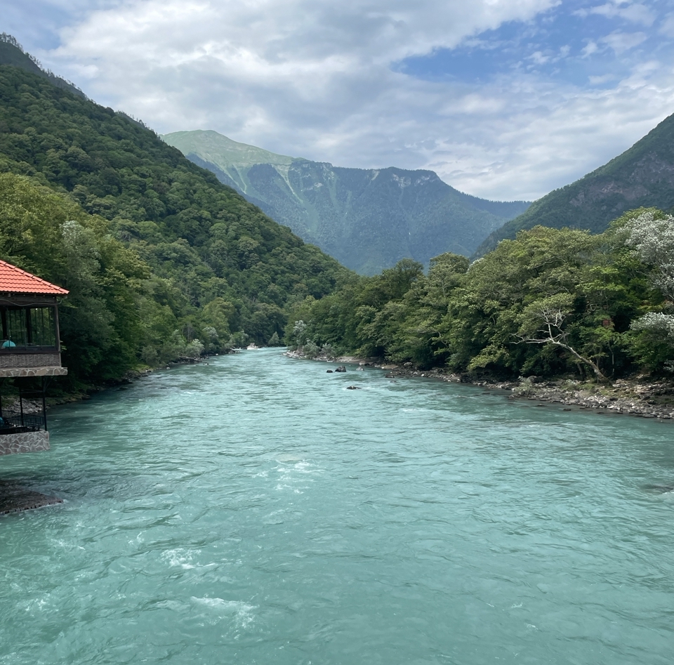 Вот чем нас кормят в Абхазии - семейная пара абхазов рассказала всю неприкрытую правду про продукты