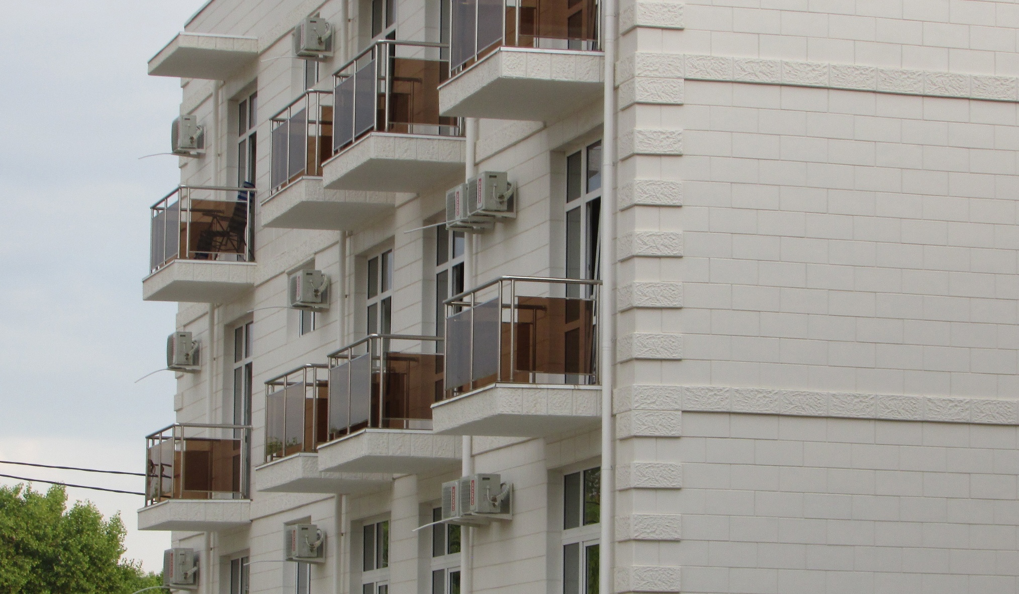 "Вернулись с пляжа, а денег в номере нет!" Как на отдыхе за границей не потерять честно нажитое. 5 советов читателей канала