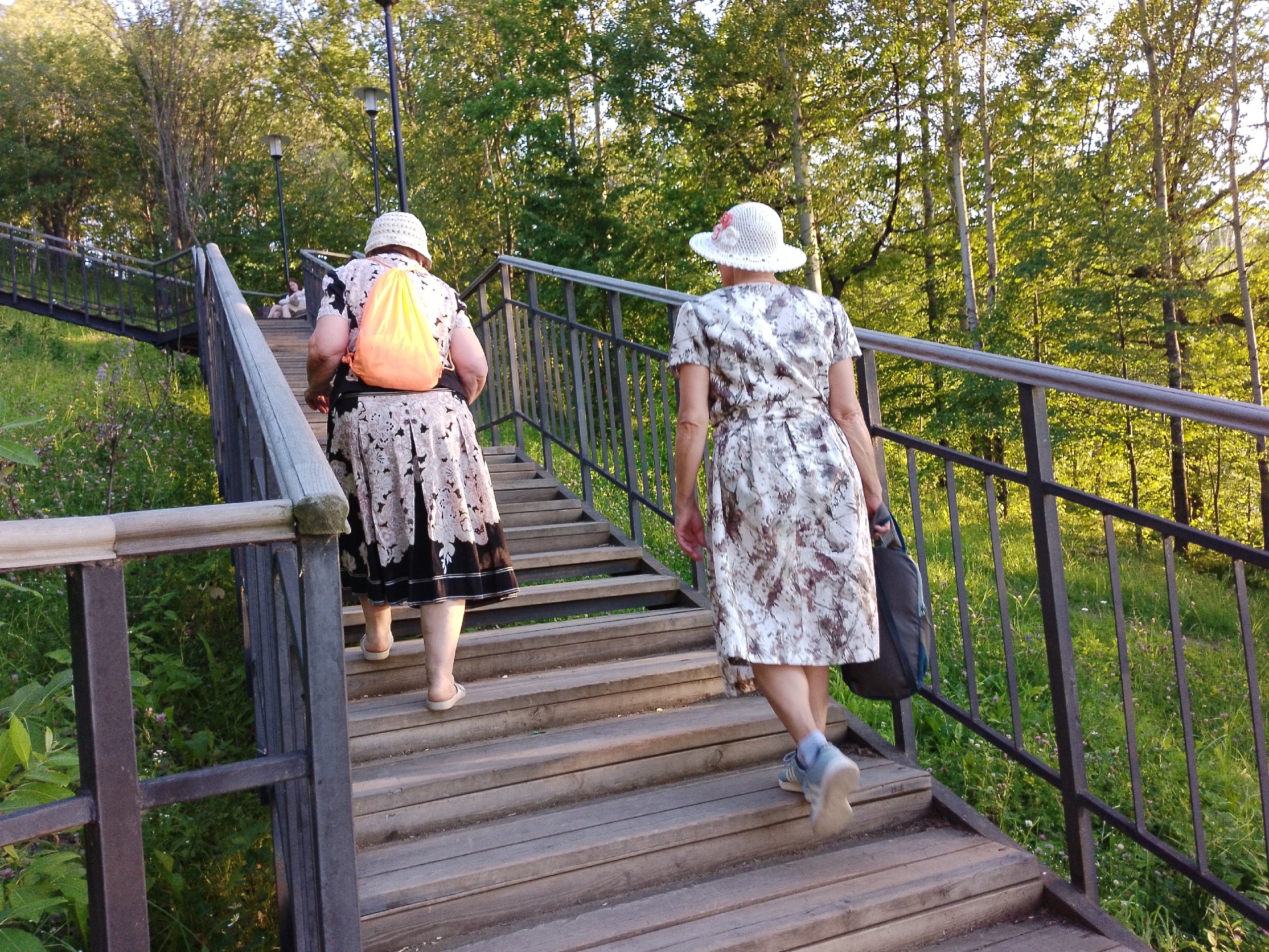 "Зачем вы сюда едете? Тут нет работы, все бедные": только на 5-й год понял в чём главная проблема Крыма: жителей да и переехавших тоже