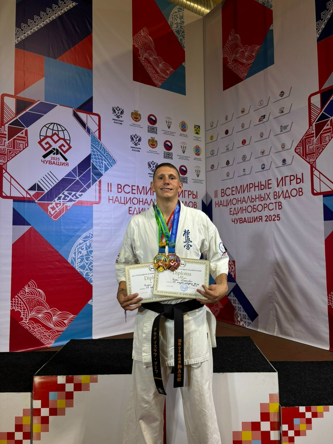 Коми богатырь покорил мир каратэ: Владислав Пудов завоевал золото на первенстве мира