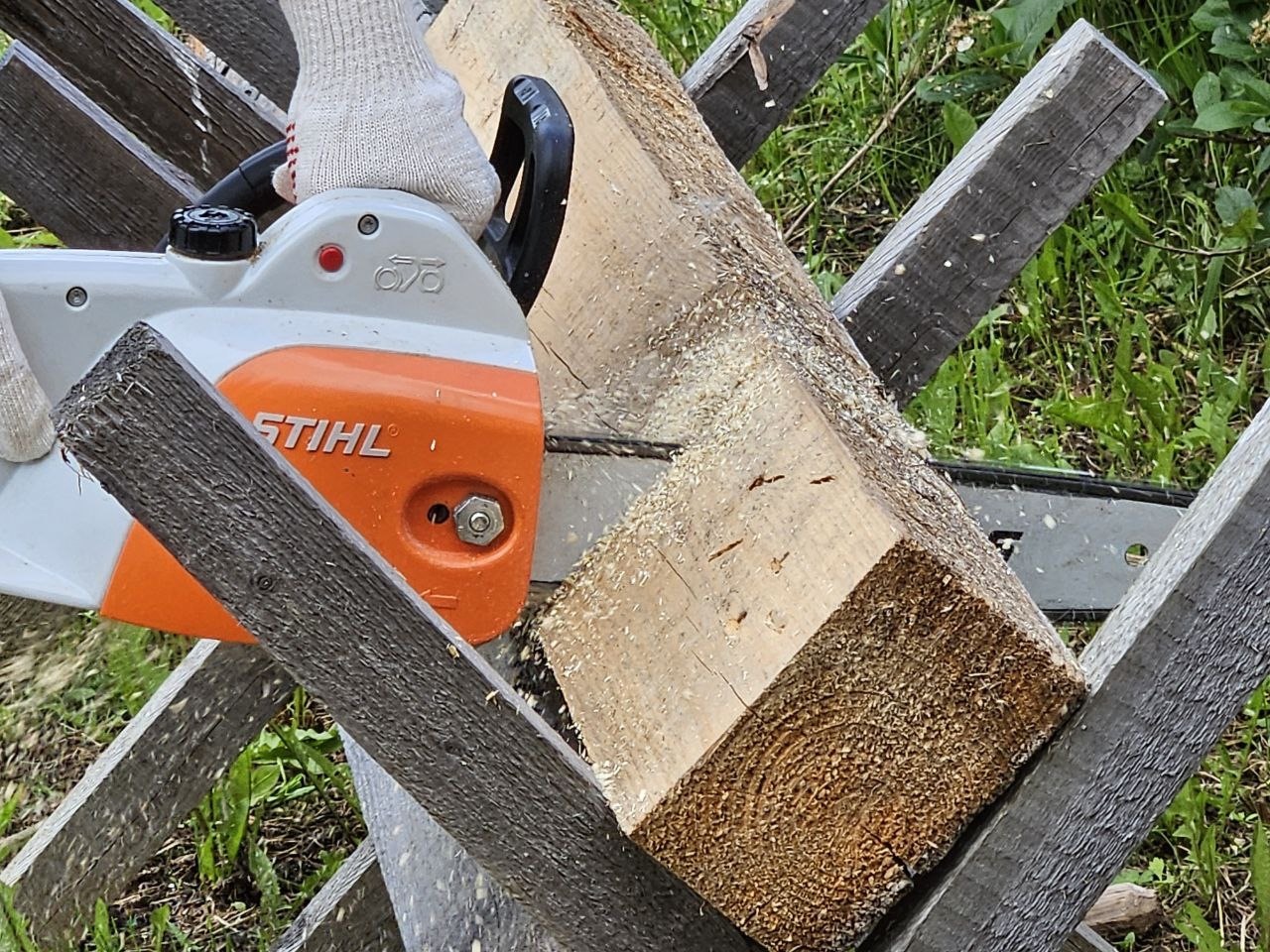 В Коми пьяный вор вернул дачнику бензопилу благодаря полиции