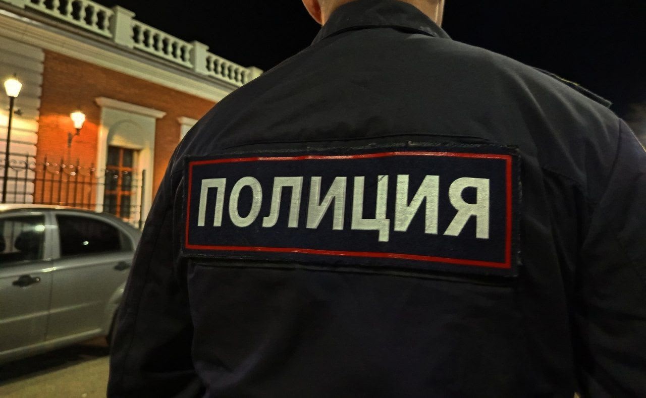 Пьяный житель Сыктывкара размахивал кустарным пистолетом в баре: продавца оружия задержали