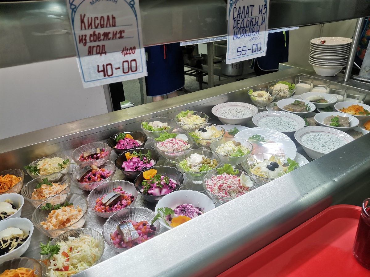 Салаты из СССР, которые перестали готовить напрасно: 5 забытых рецептов на новогодний стол 