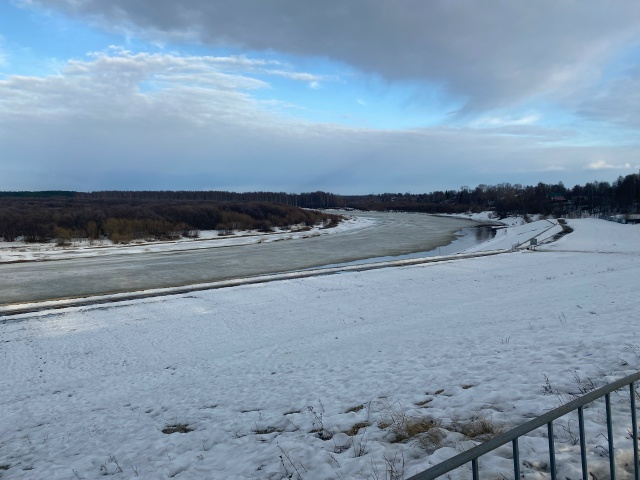 Мэрия Сыктывкара займется аварийным причалом по решению суда