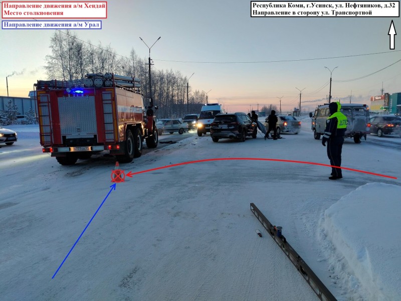 В Коми иномарка врезалась в машину МЧС с включенными маячками