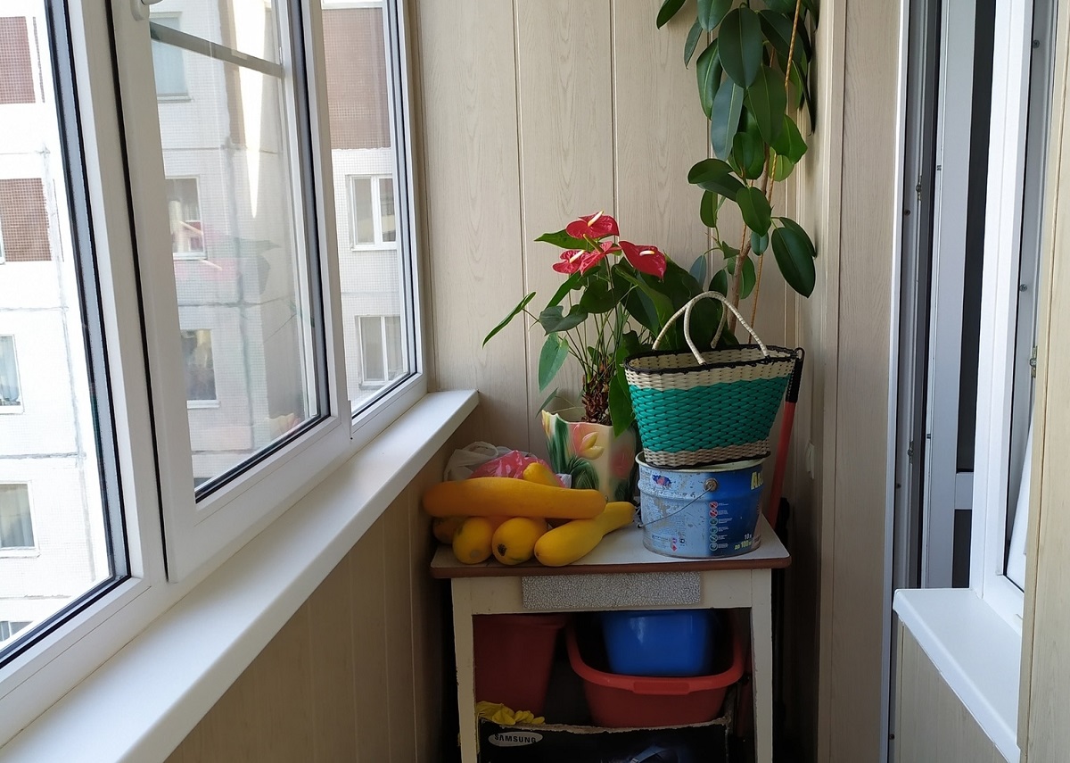 Холодный балкон станет уютной жилой зоной: материалы, которые работают даже в -30°C