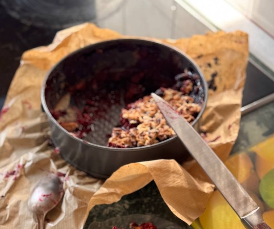 Тертый лимонный пирог, который сметают за 10 минут: начинка – нежная, тесто – хрустящее