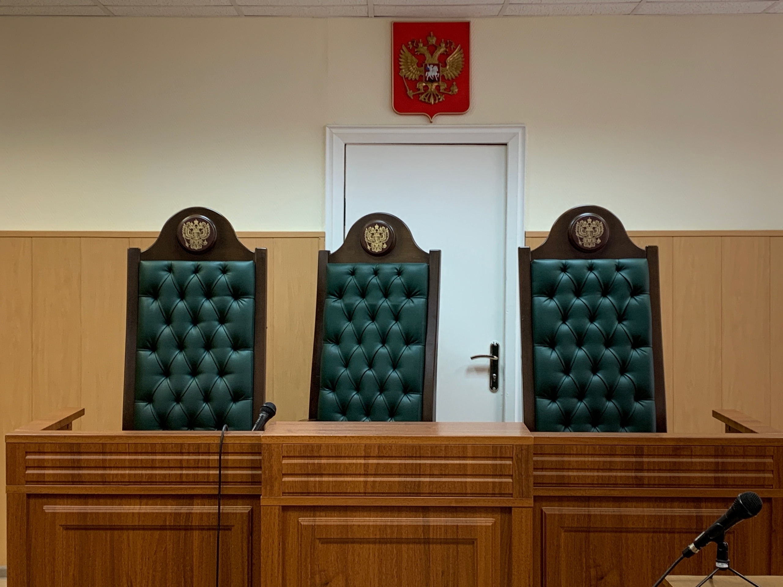 Вор-рецидивист из Коми проведет срок в колонии за кражу денег с банковской карты нового знакомого 