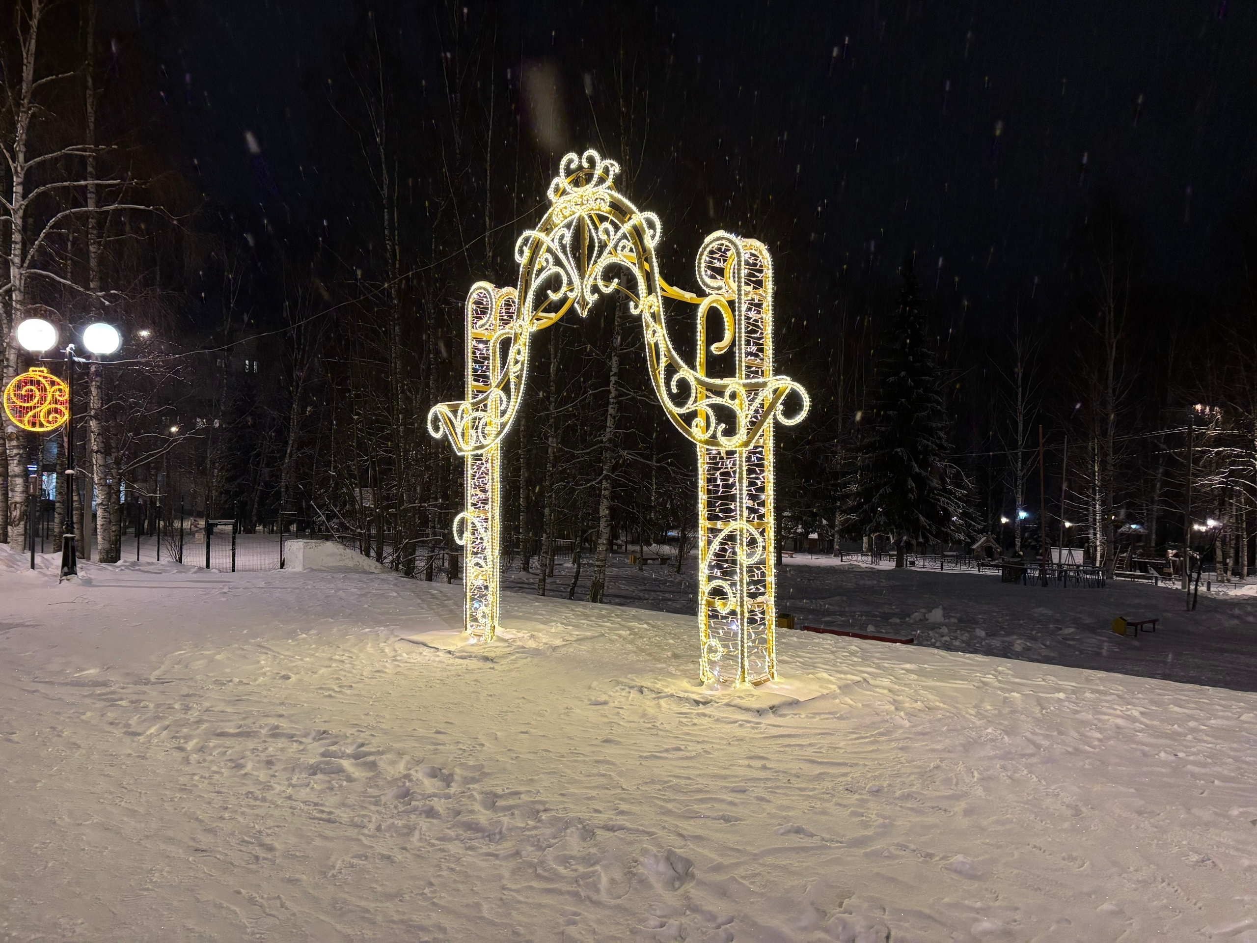 Сыктывкар преобразился к Новому Году, став центром притяжения горожан