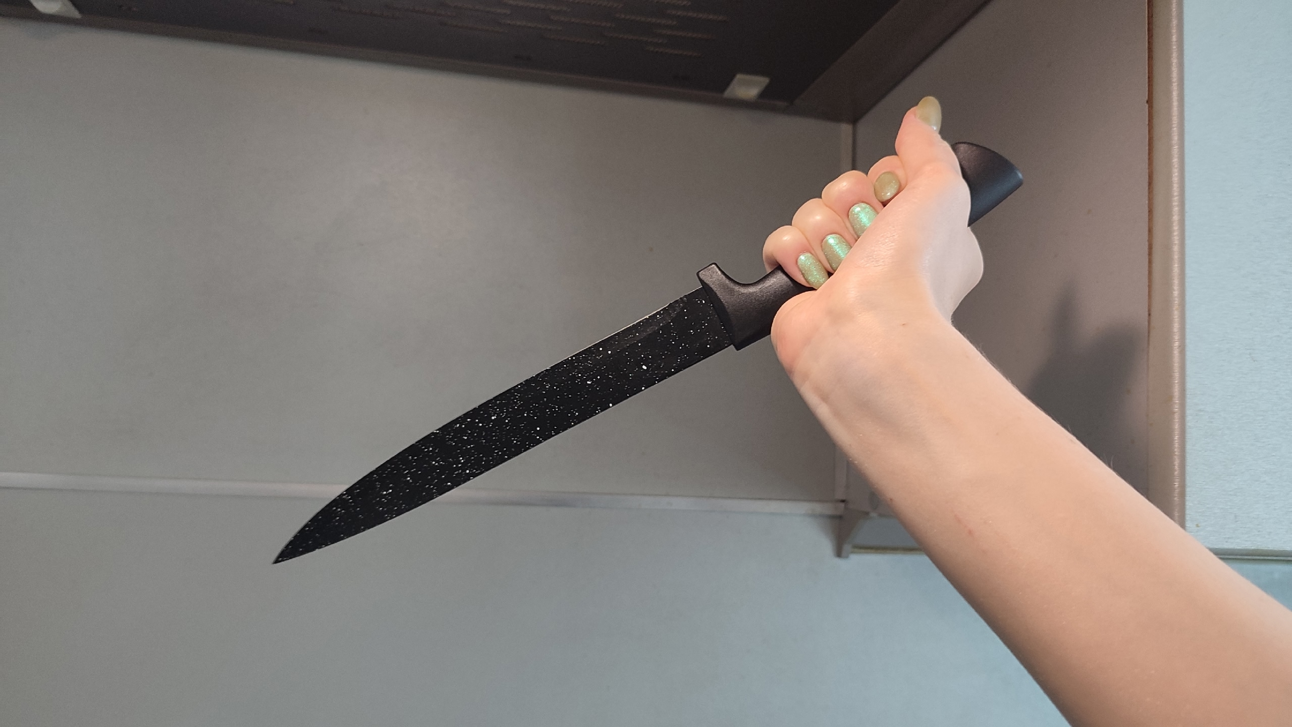 Жительница Коми отправится на обязательные работы за удар ножом подруге во время пьяной ссоры