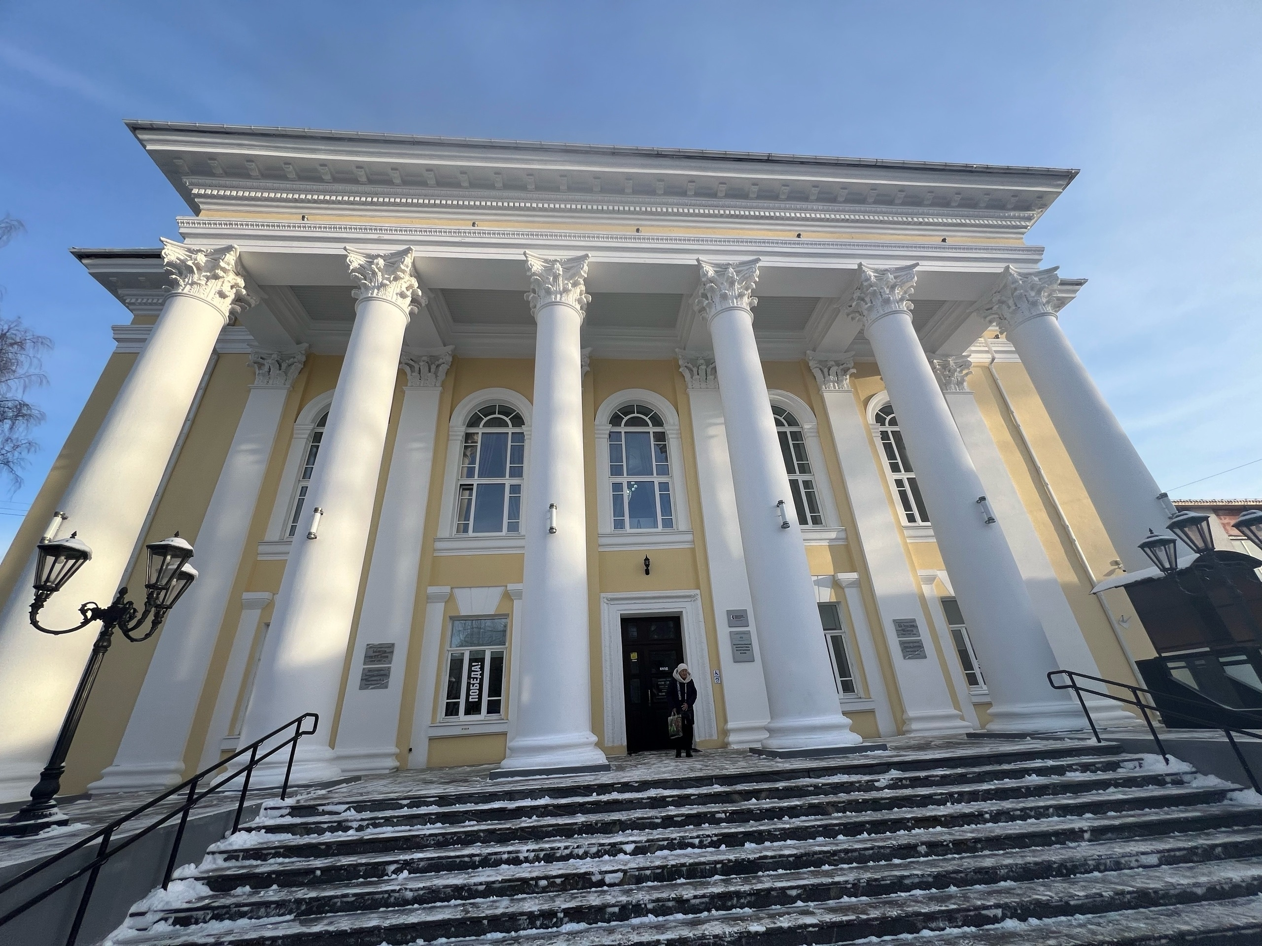 Жителей Сыктывкара приглашают в библиотеку на мастер-классы 