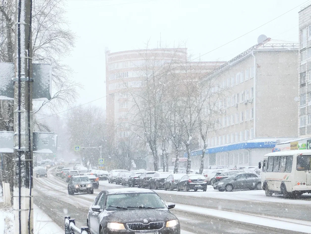 Парковка не спасёт: инспекторы ГАИ начали останавливать водителей во дворах, чтобы оштрафовать – закон не поможет и вот почему