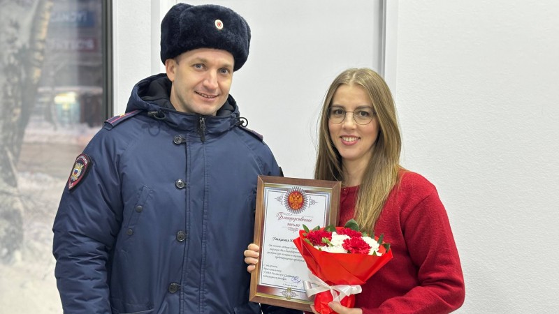 В Сыктывкаре работники салона связи предотвратили крупную потерю средств у пенсионерки