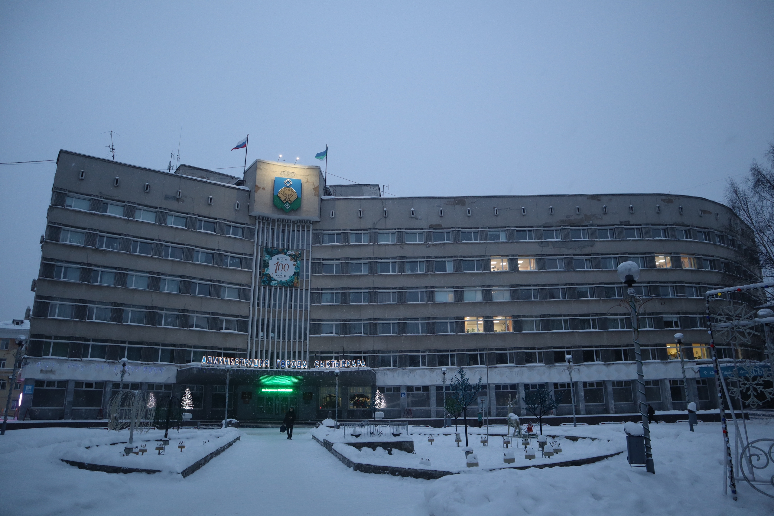 В Сыктывкаре задержали чиновника из мэрии за взятки 