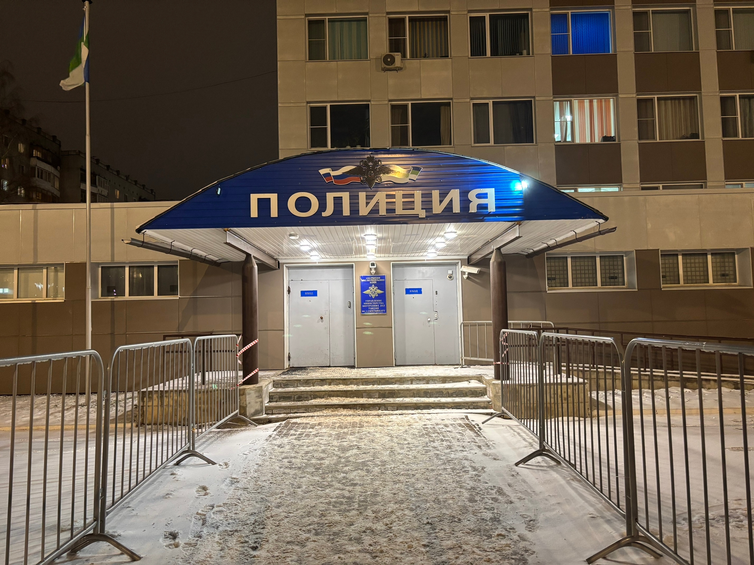 В Сыктывкаре полиция задержала 19-летнего юношу, который обокрал три магазина