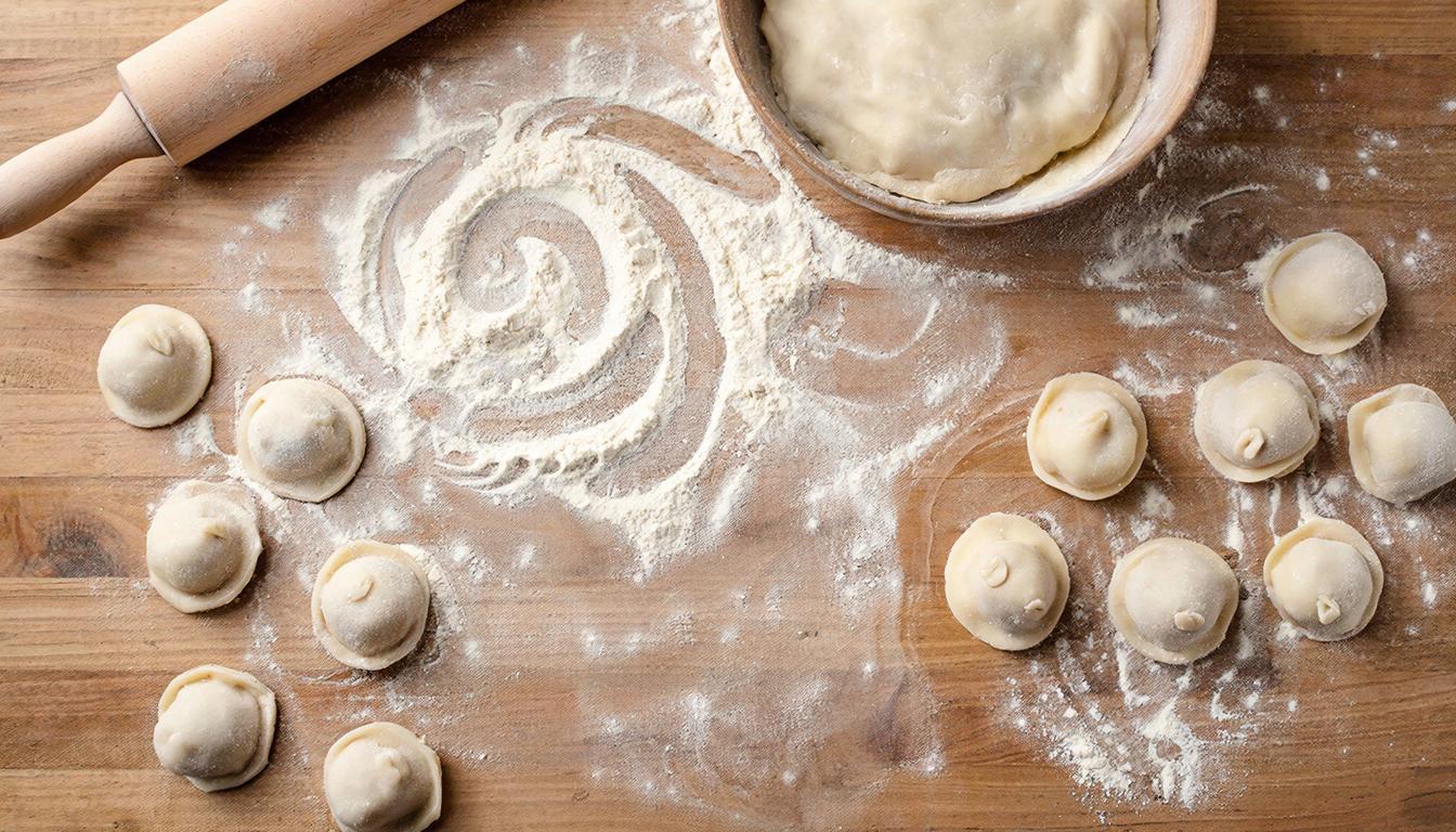 Улучшитель теста: как одна «неправильная» ложка делает пельменное тесто упругим, как в ресторане