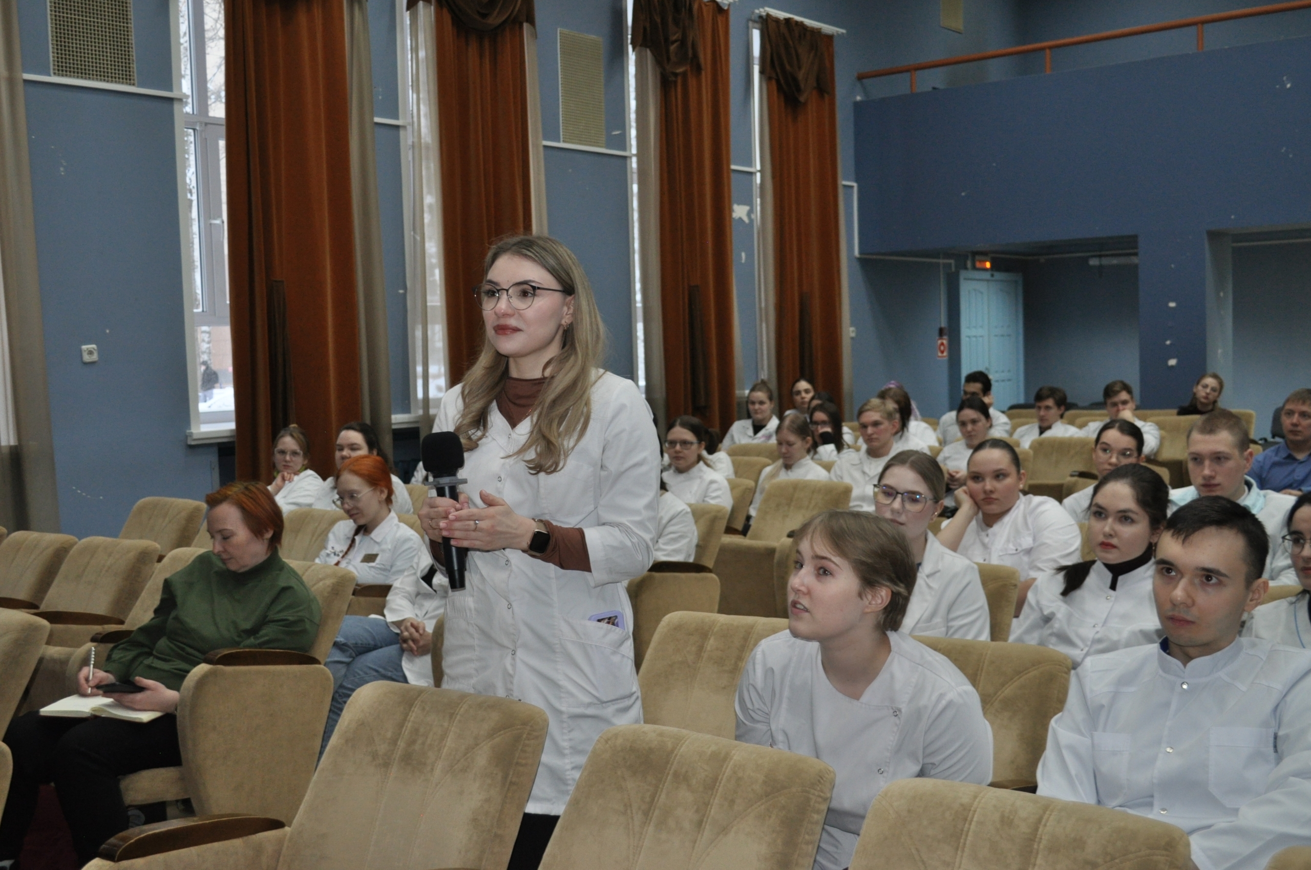 Глава Минздрава Коми ответила на вопросы будущих медиков