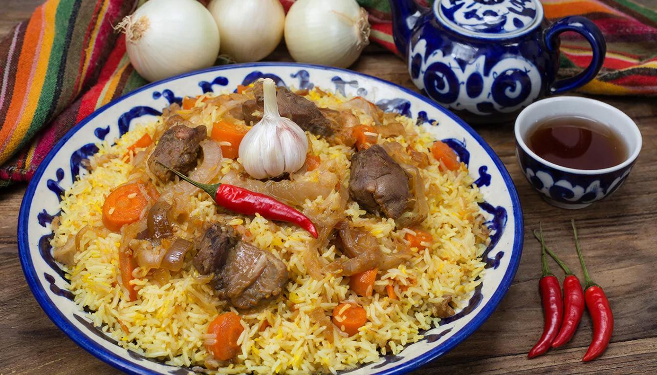 Холодная или кипяток: какой водой надо заливать рис для плова, чтобы не получилась каша