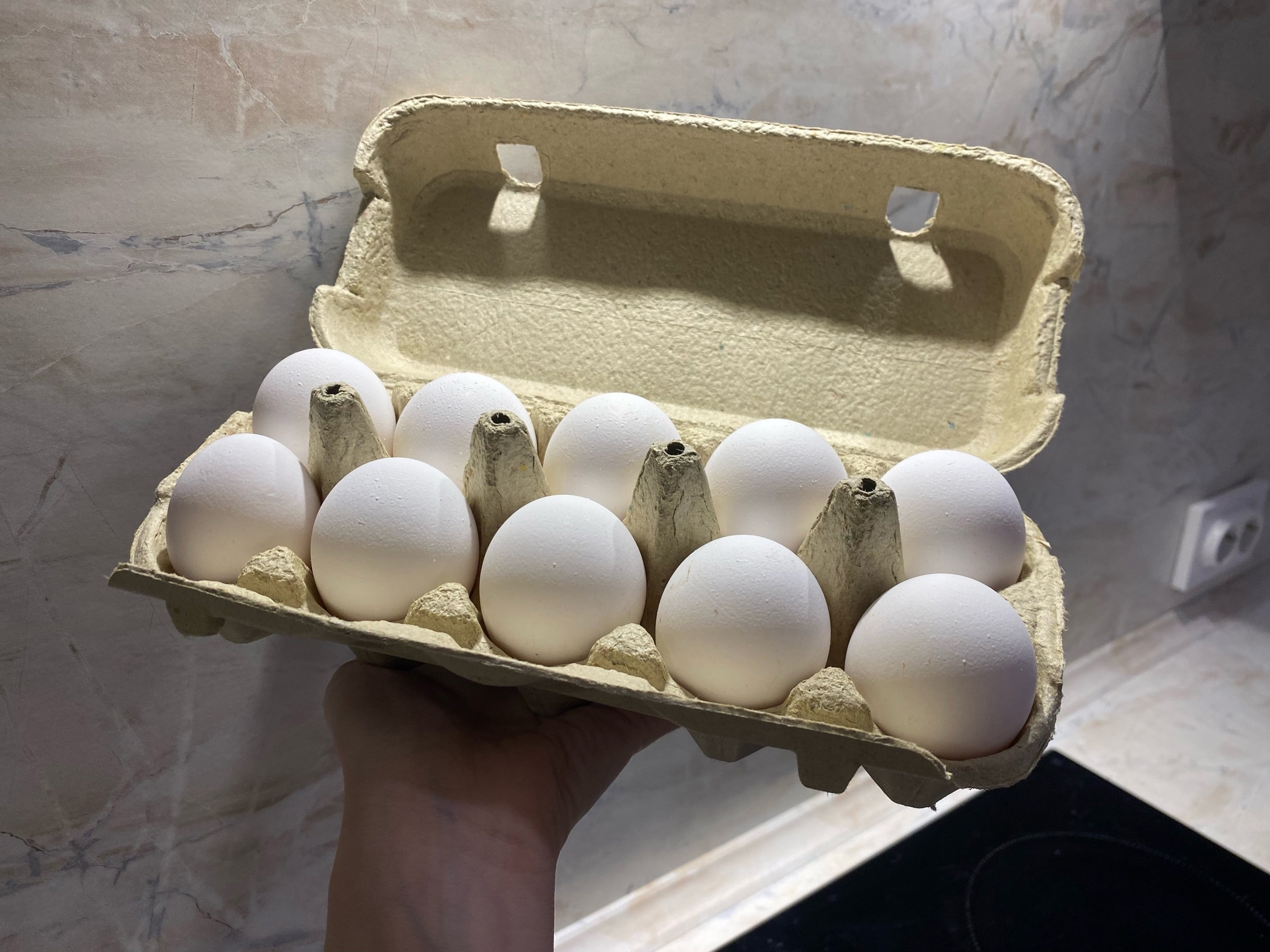 Я больше не "варю" яйца и давно забыла, что такое переваренные и лопнувшие яйца. Рассказываю, как добиться идеала...