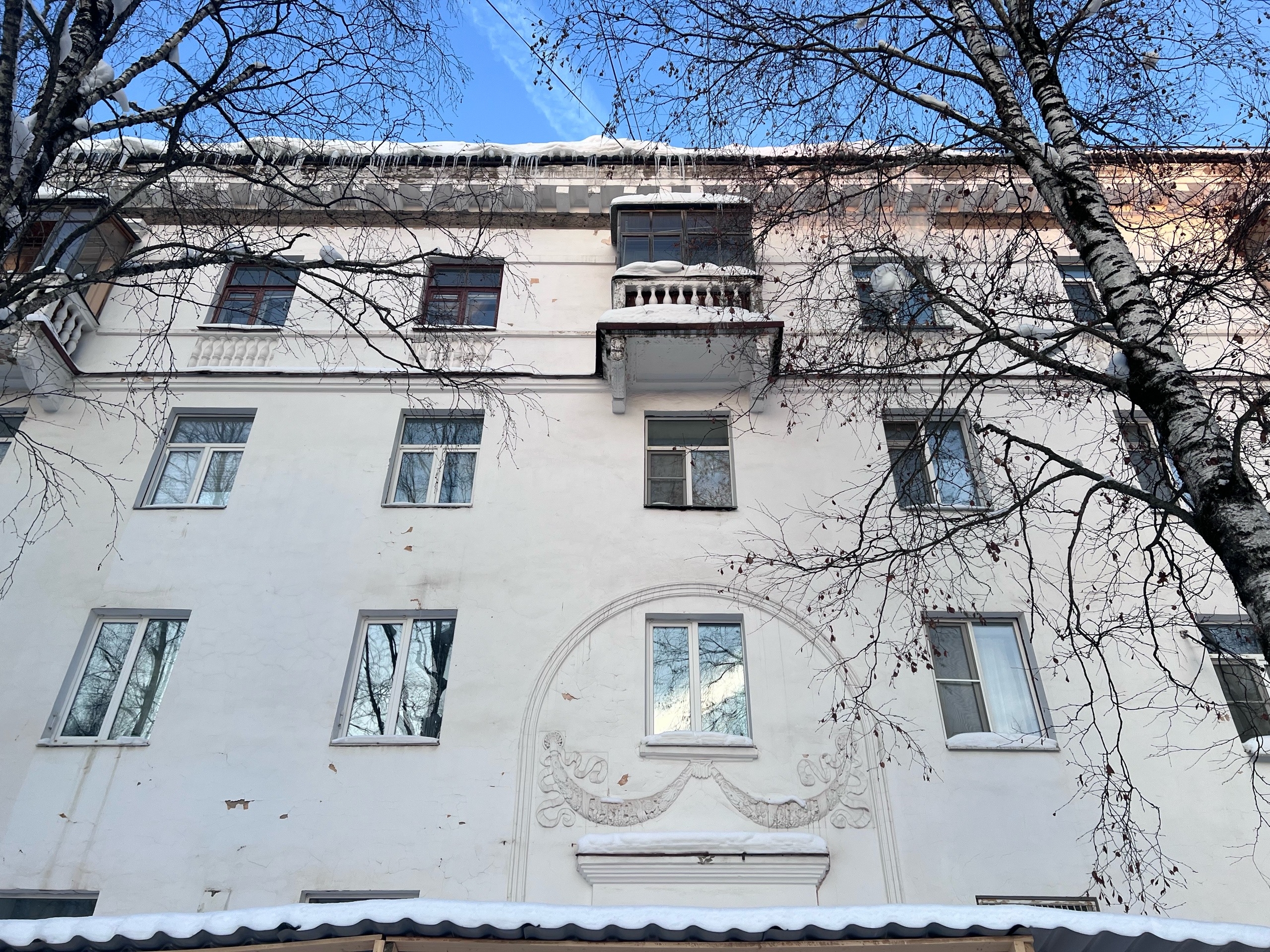 В Сыктывкаре ремонтируют дом, где жили народные артисты и художники Коми