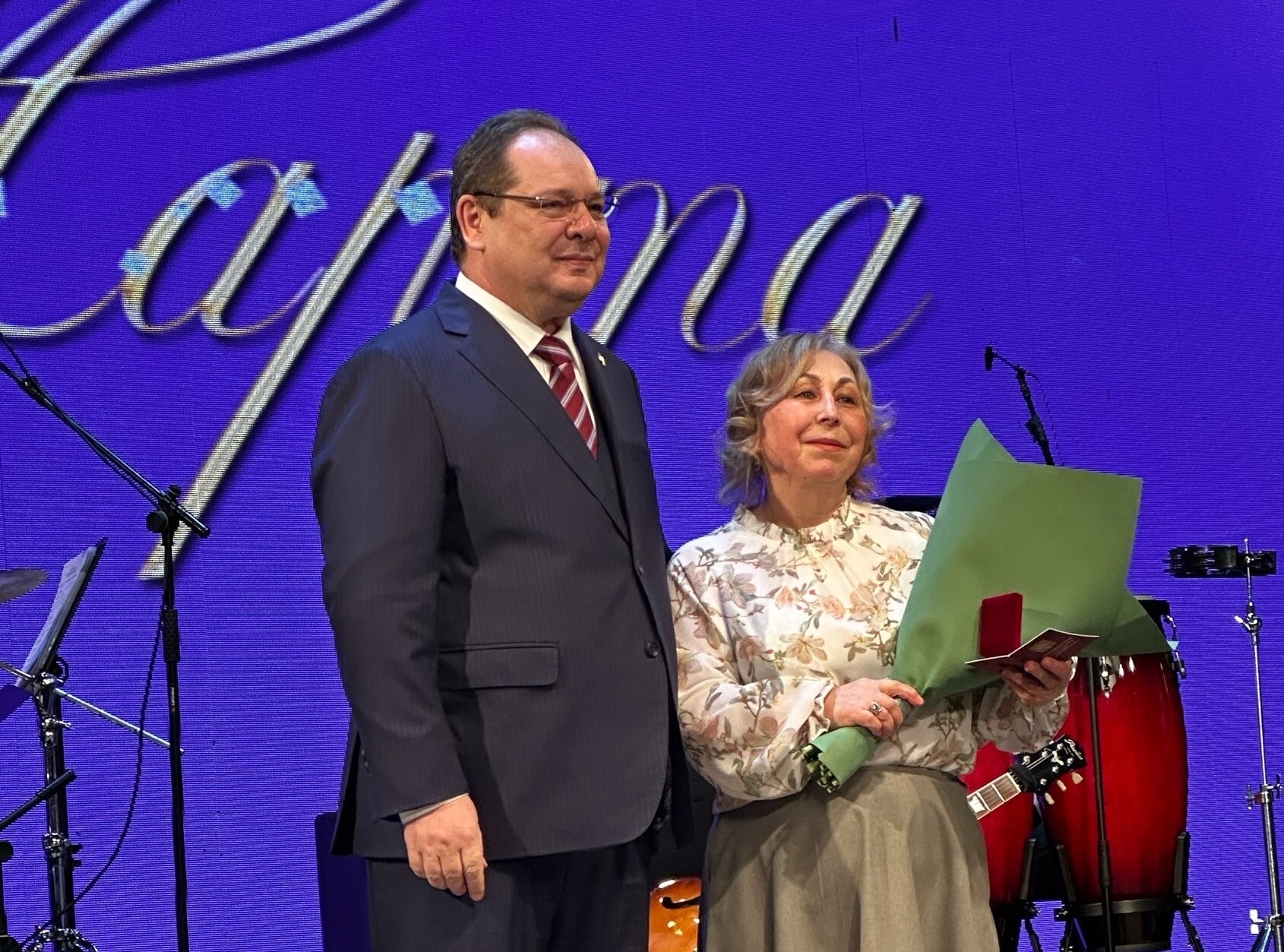 В Коми наградили руководителя молочной фермы за многолетний труд