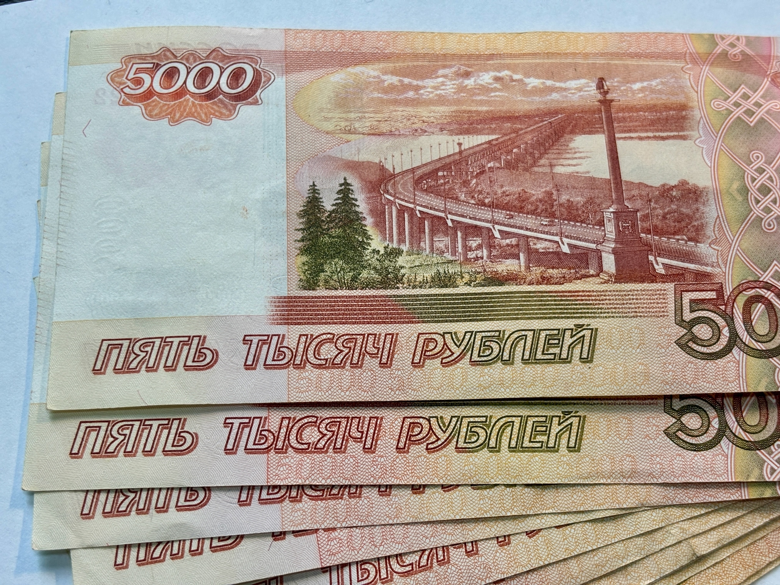 86-летней пенсионерке в Коми компенсировали затраты на ремонт после потопа из-за дырявой крыши