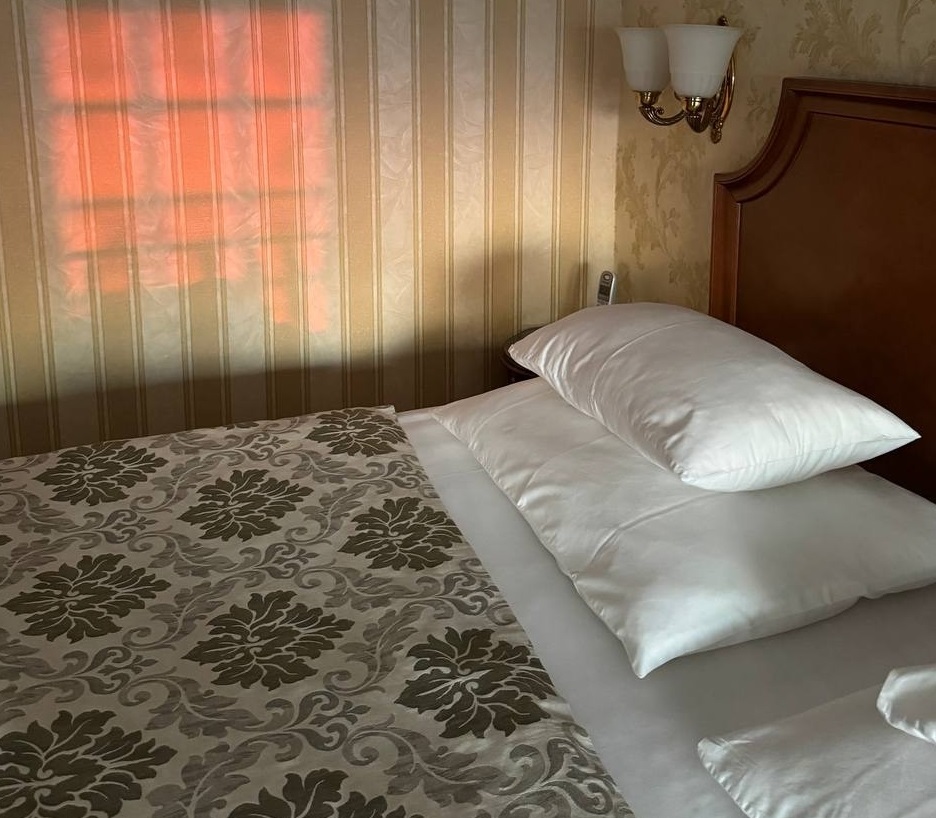 Такое постельное - прошлый век: умные хозяйки переходят на этот материал - лучше и долговечнее поплина, сатина и бязи