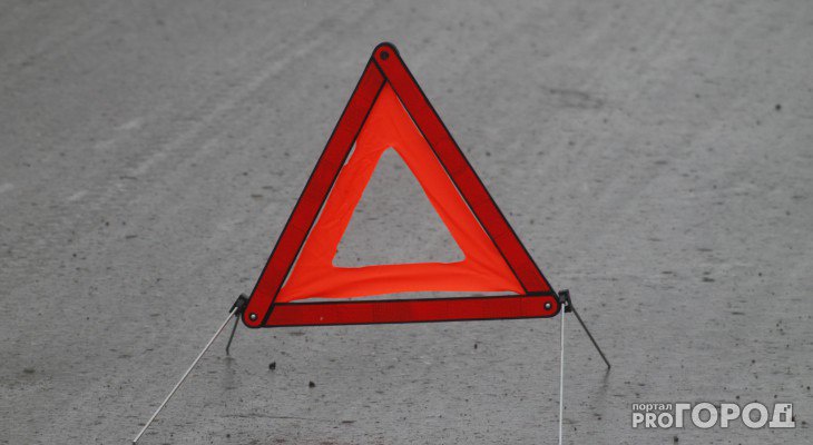 В Коми молодой водитель «четверки» опрокинулся на дороге: пострадал пассажир-подросток