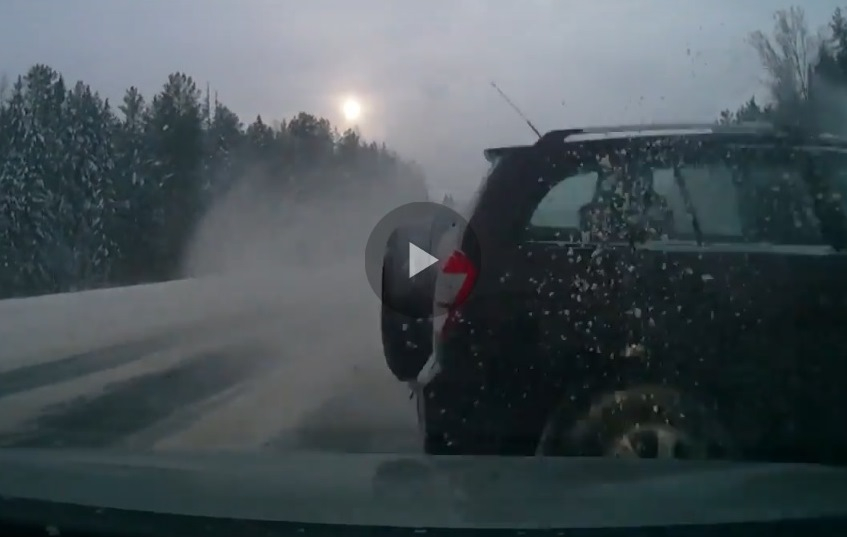 Появилось видео жесткого ДТП, которое случилось при обгоне фуры в Коми