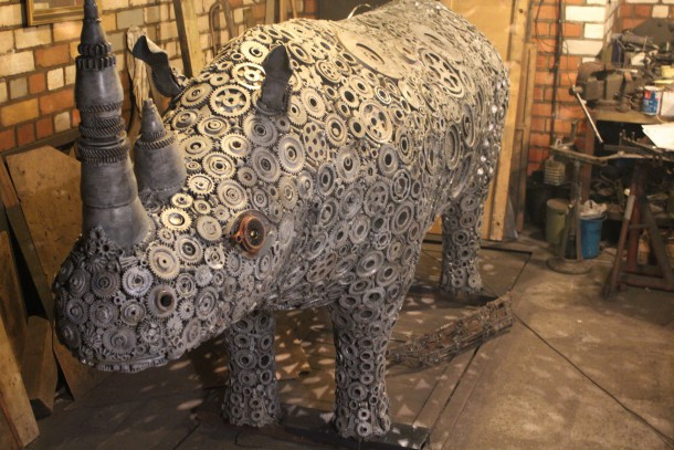 Сыктывкарец из металлолома создал трехметровую «скульптуру удачи» (фото)