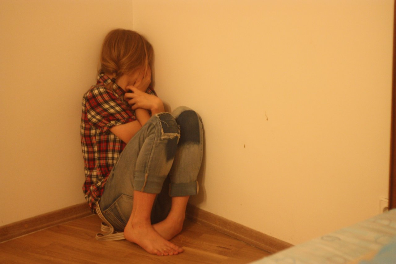 Житель Коми насиловал маленькую девочку и снимал процесс на камеру