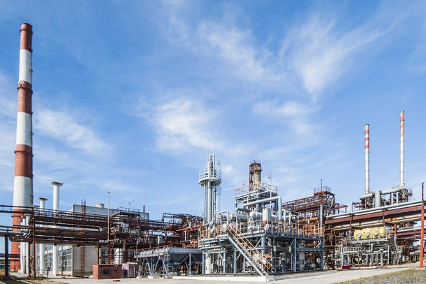 В Ухте загорелся нефтеперерабатывающий завод