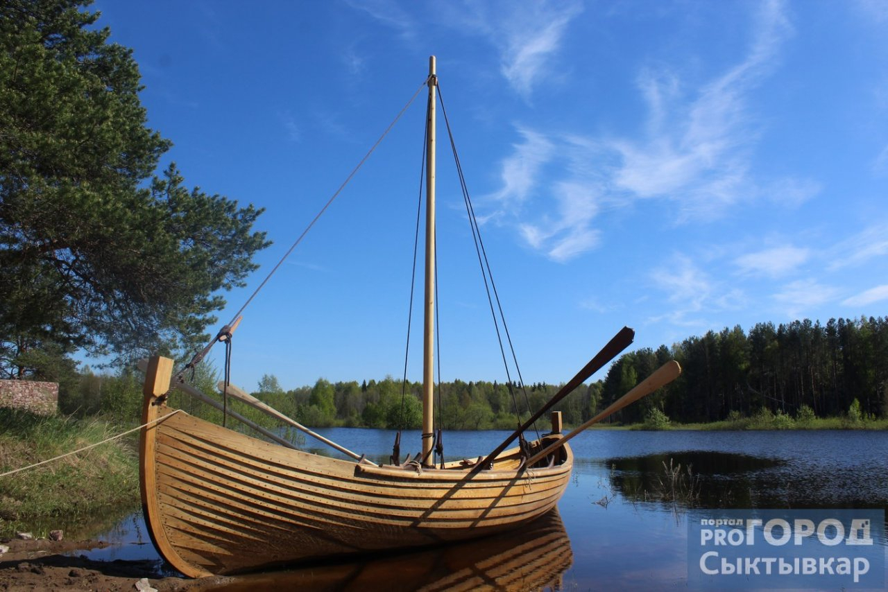 Сыктывкарцы потратили 3,5 миллиона рублей, чтобы пойти в экспедицию на ладье 15 века (фото)
