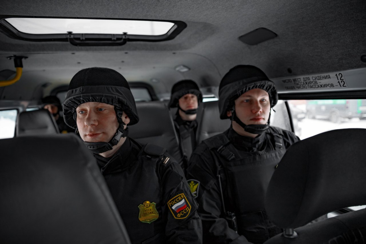 Судебные приставы выгнали из Коми пятерых иностранцев